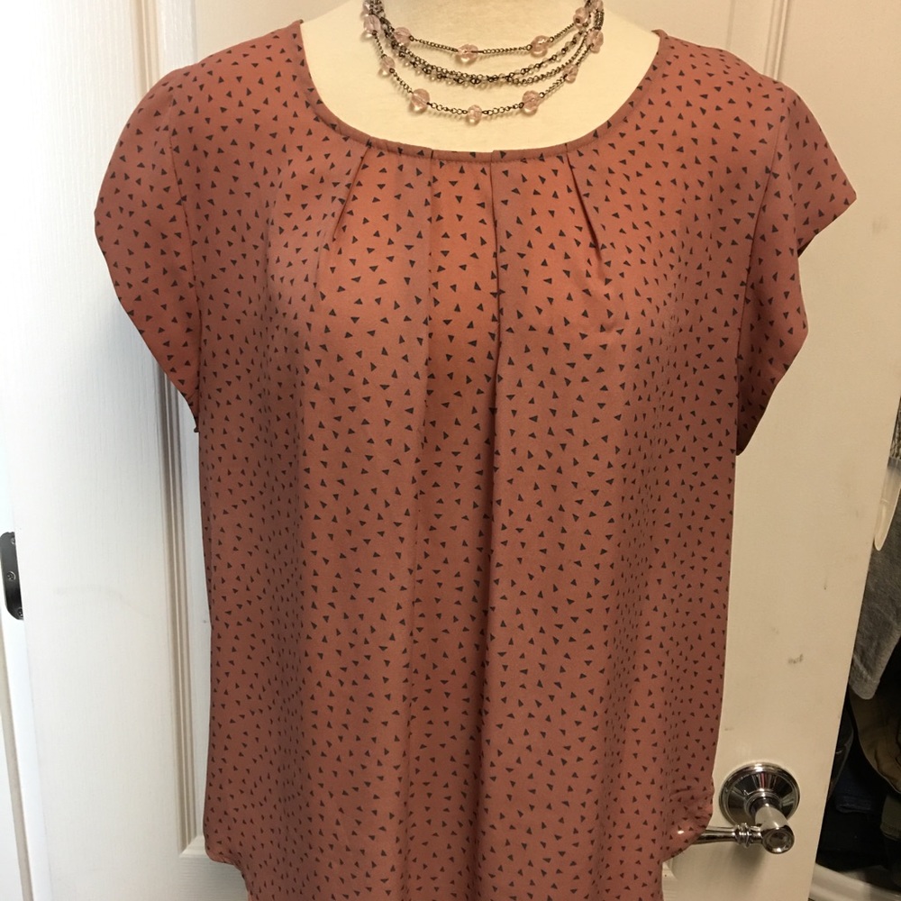 cap sleeve blouse